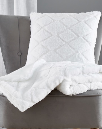 Catherine Lansfield Cosy Diamond Cushion