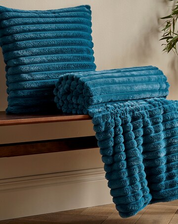 Catherine Lansfield Cosy Ribbed Throw