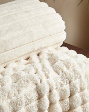 Catherine Lansfield Cosy Ribbed Throw