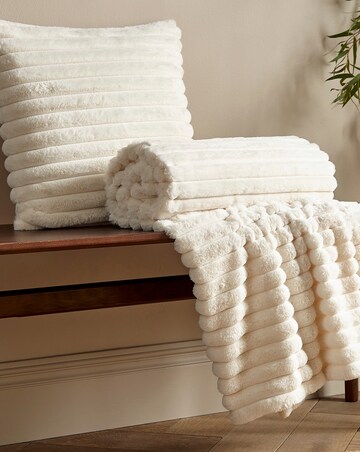 Catherine Lansfield Cosy Ribbed Throw