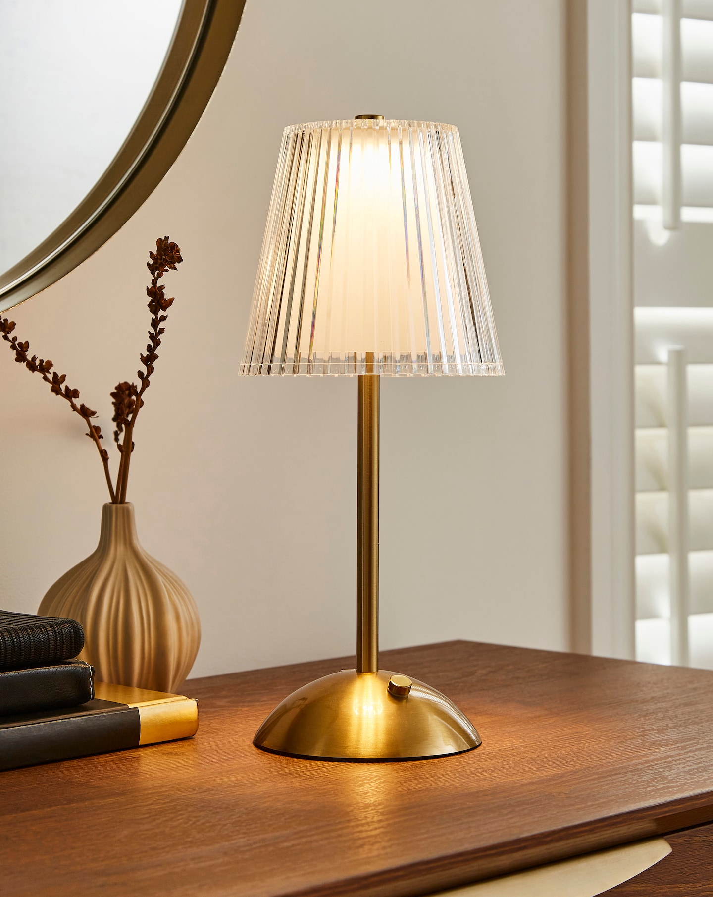 New In - Liora Wireless Rechargeable Table Lamp