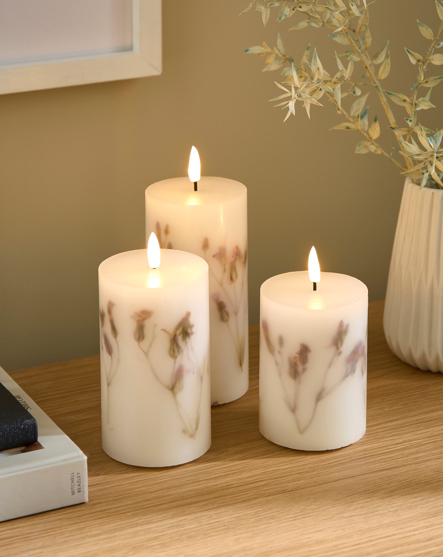 New In - Julipa Set of 3 Dry Flower LED Candles