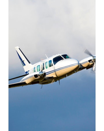 Introductory Flying Lesson E-Voucher - 22 Locations UK Wide