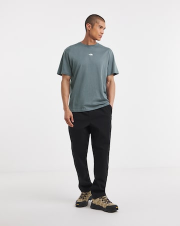 The North Face Essential Center Logo Relaxed T-Shirt
