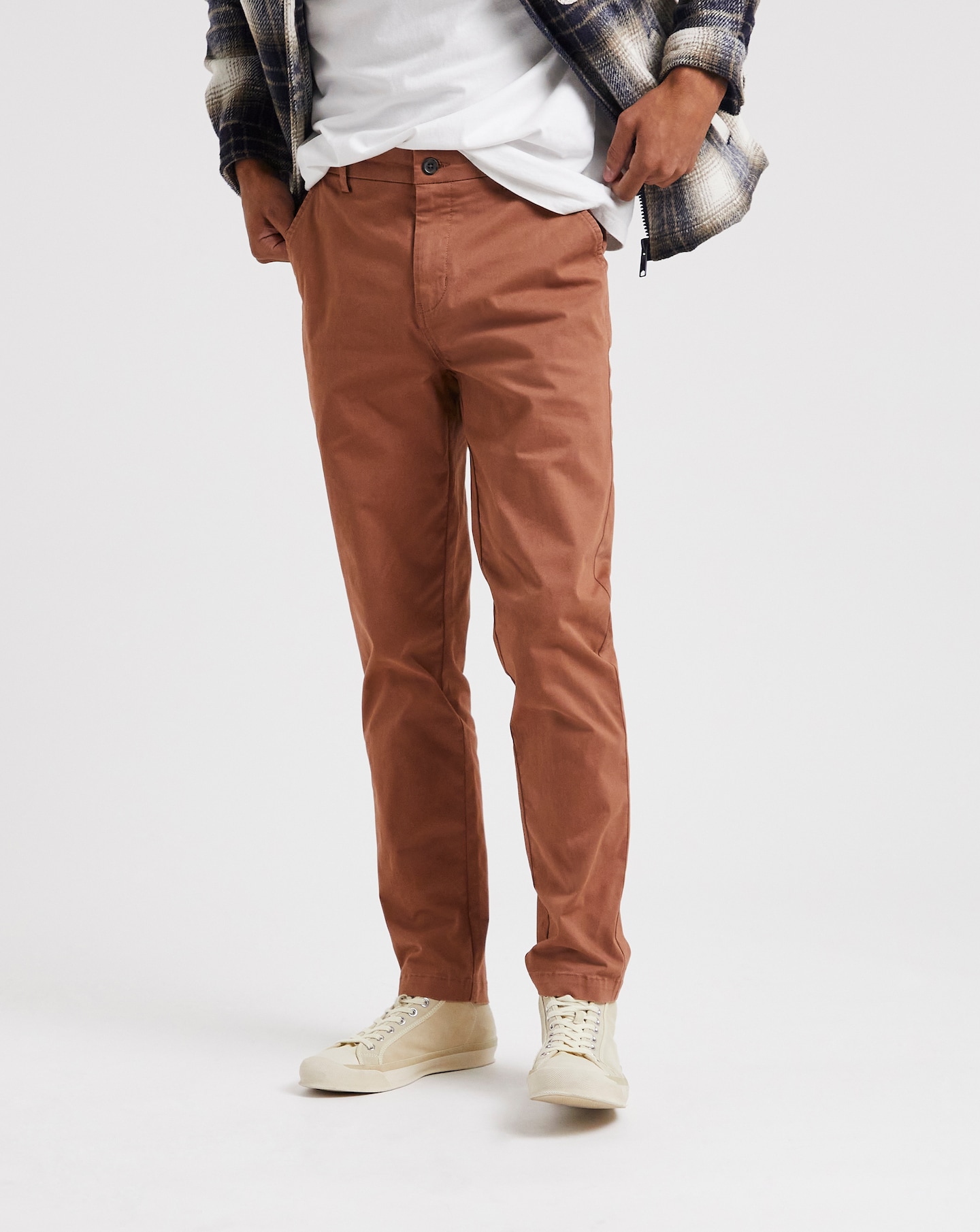 Tapered sales fit chinos
