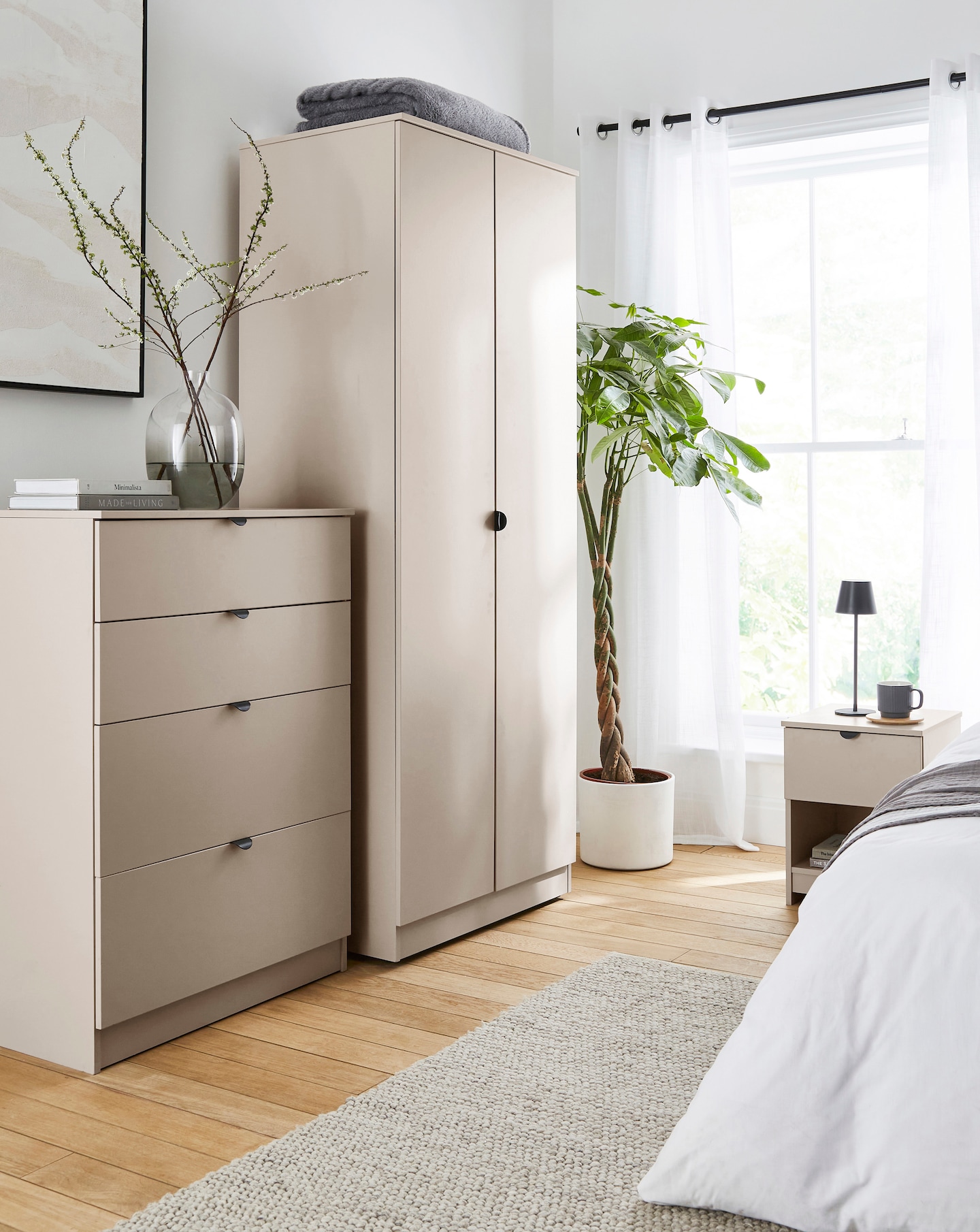 Ellison 4 Piece Package