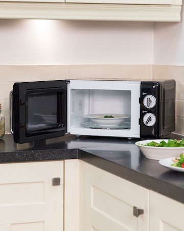 Russell Hobbs RHRETMM705B 17Litre Retro Manual Microwave - Black