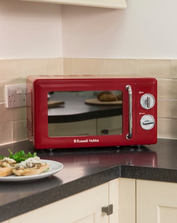 Russell Hobbs RHRETMM705R 17Litre Retro Manual Microwave - Red