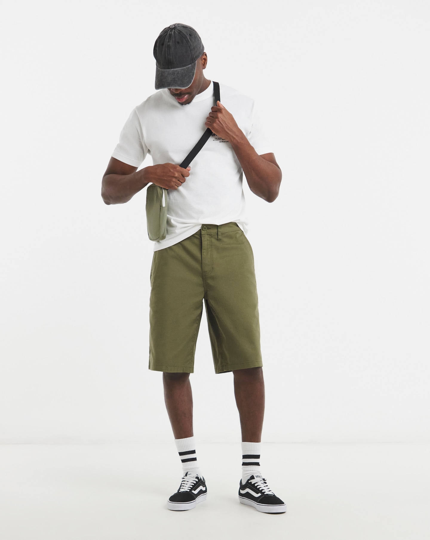 New In - VANS Authentic Chino Loose Shorts