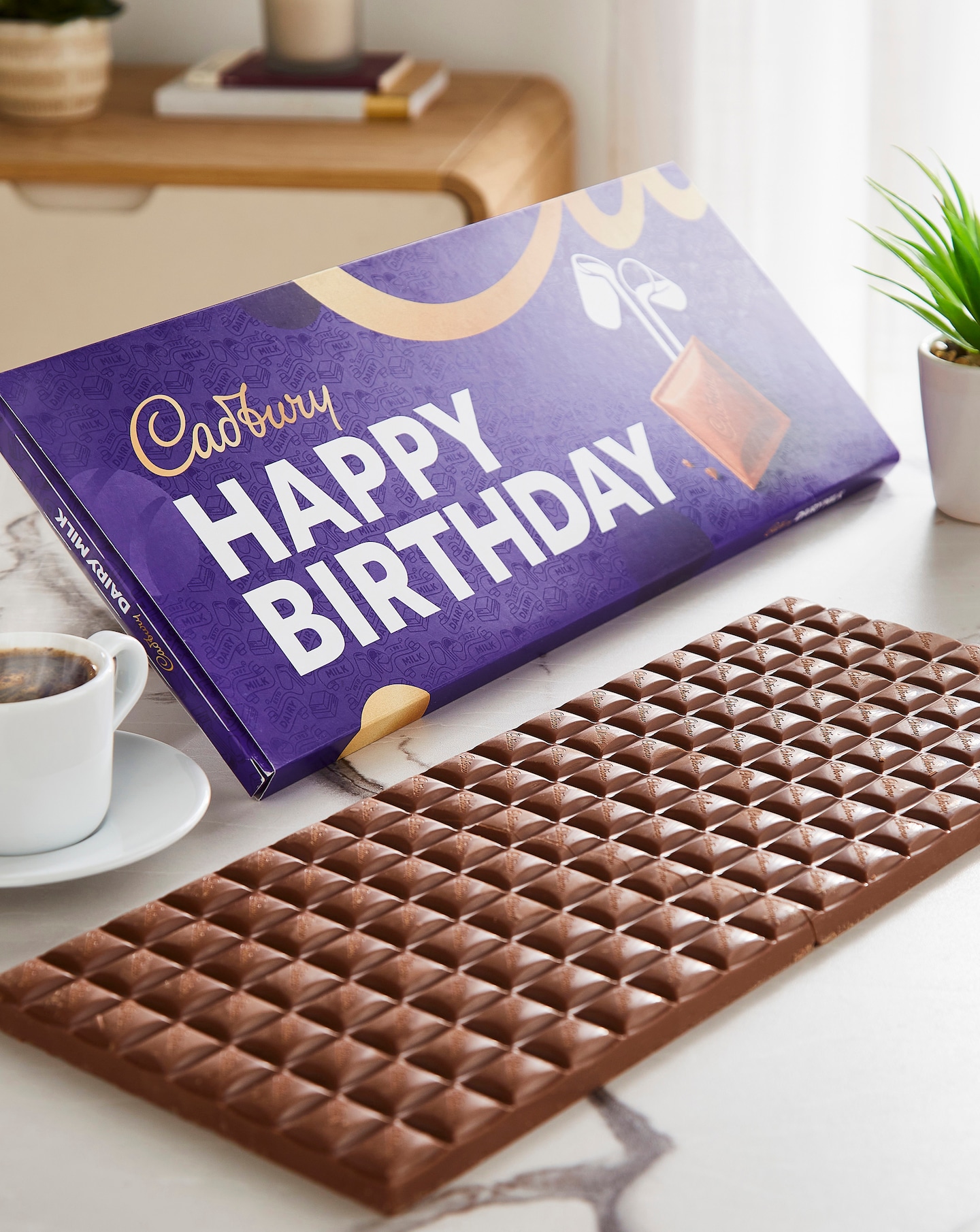 Cadbury Dairy Milk Birthday Bar 850g