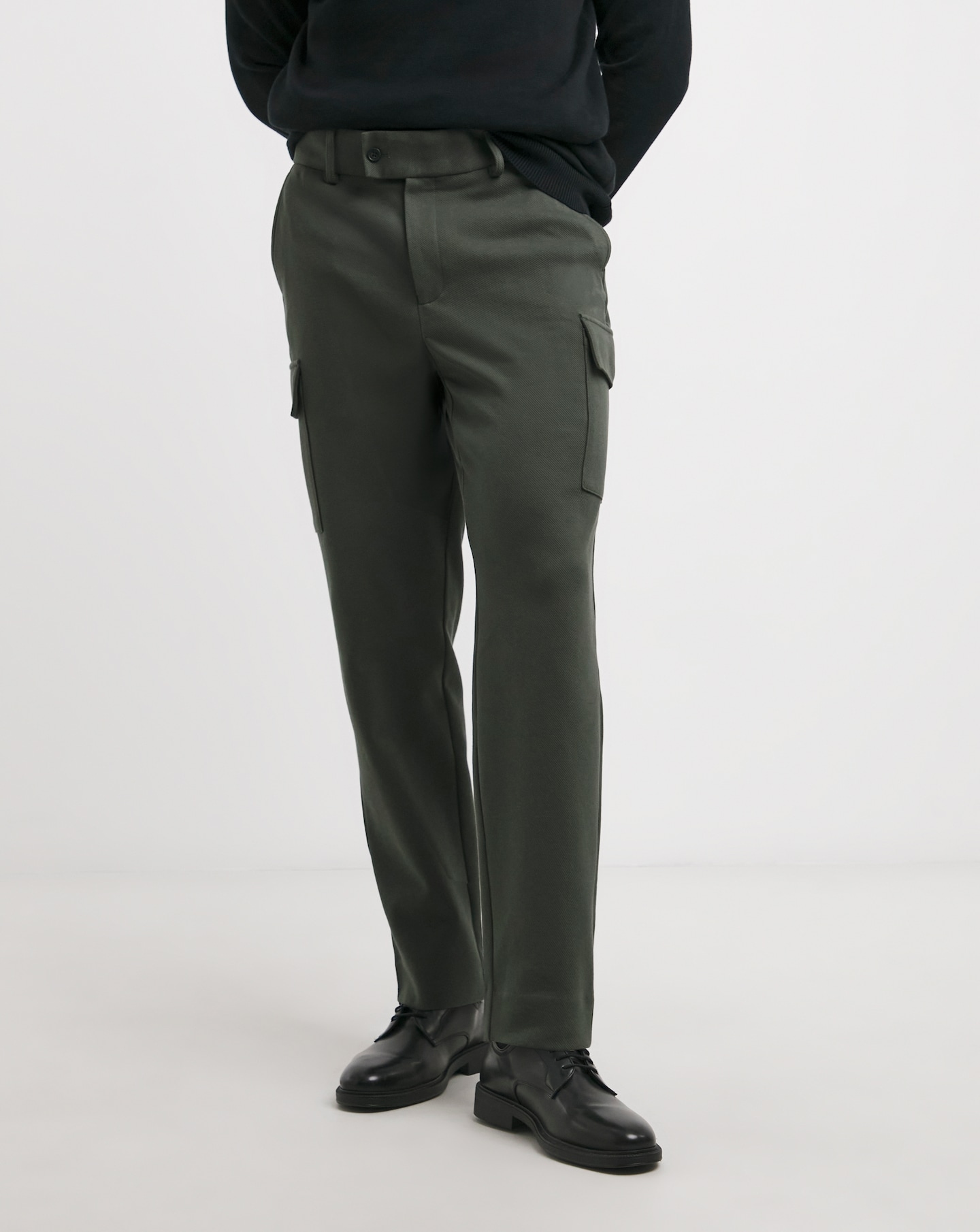 Twill Loose Fit Tapered Cargo Trouser