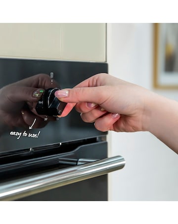 Russell Hobbs RHFEO7004B 70L Built-In Single Electric Fan Oven - Black