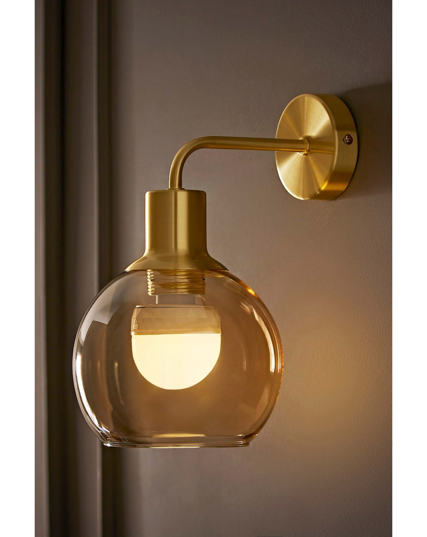 ValueLights Bellamy Brushed Gold Rechargeable Amber Glass Wall Light