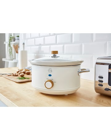 Swan Nordic 3.5L Slow Cooker - White