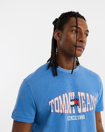 Tommy Jeans Short Sleeve Regular Waving Flag T-Shirt - Blue