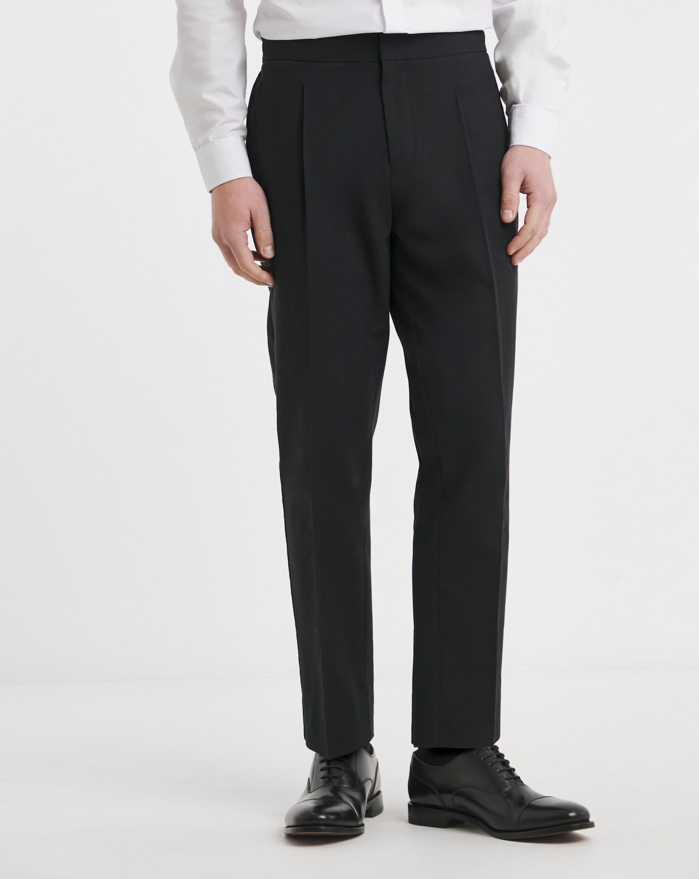Linen Blend Elasticated Tapered Trouser