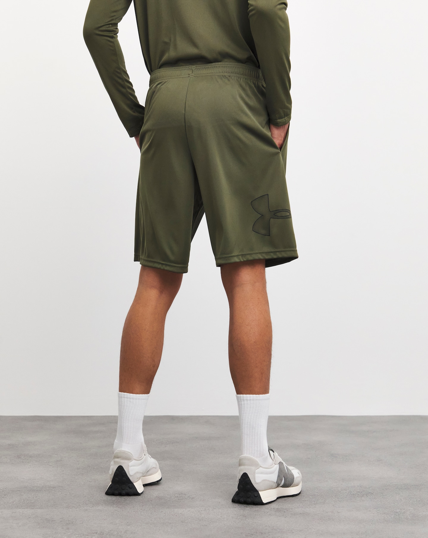 Men's under armour khaki shorts discount