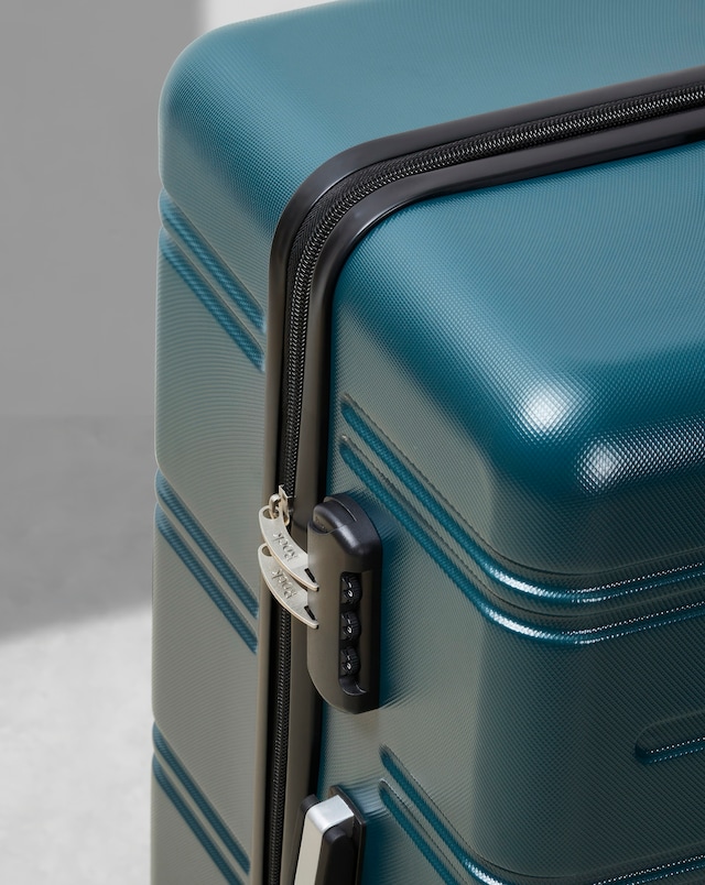 Rock Lisbon Cabin Suitcase