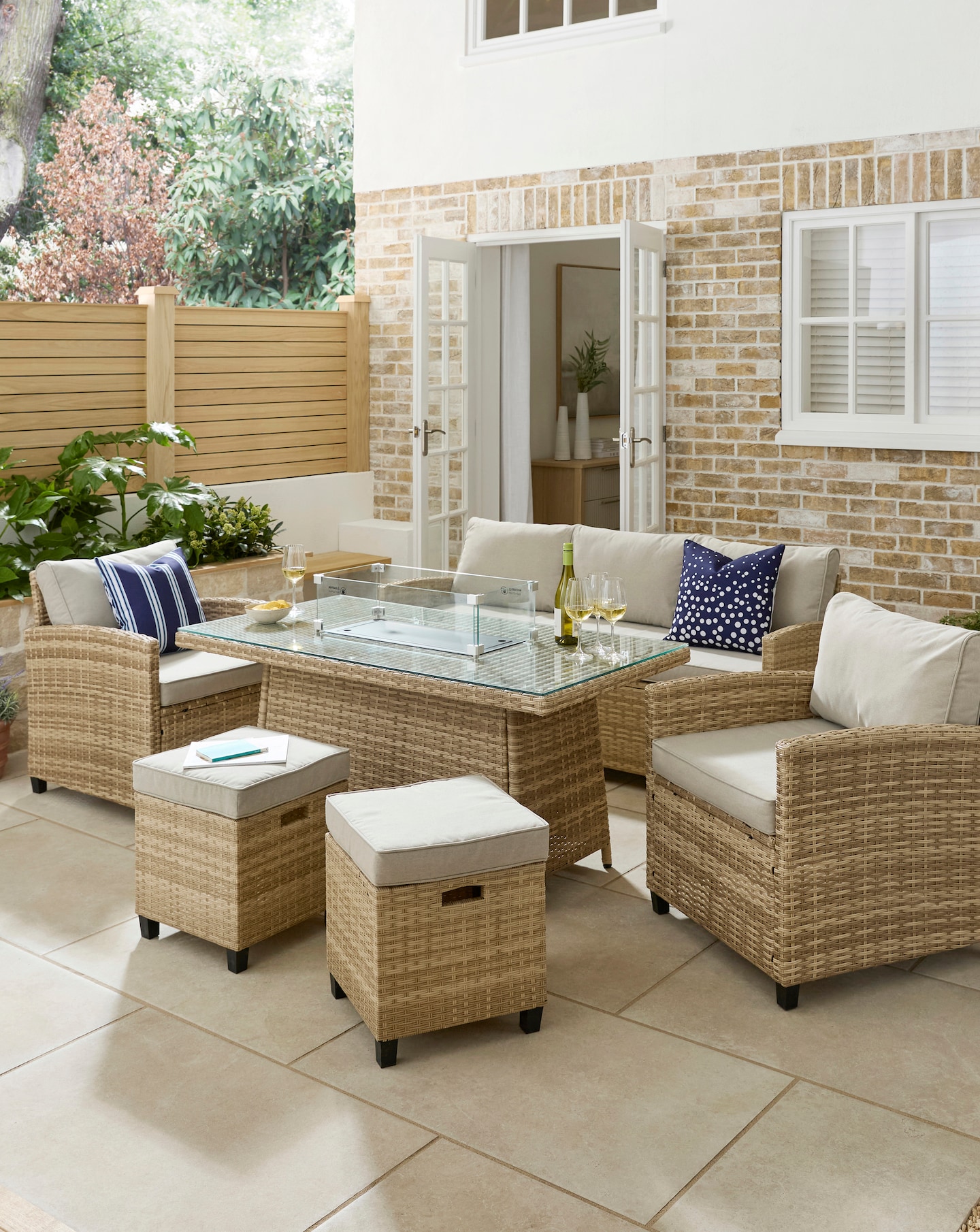 Valencia Lounge Set With Firepit Table