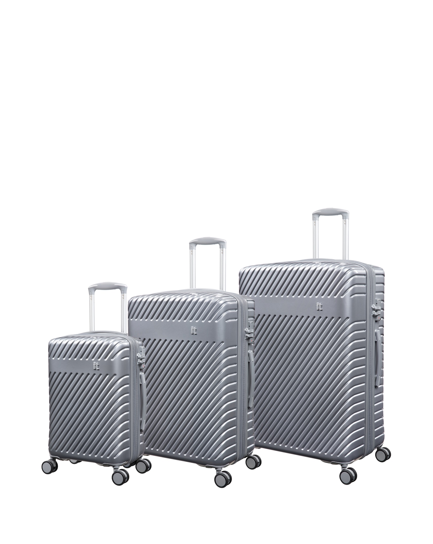 New In - IT Luggage Slipstream 3 Piece Set