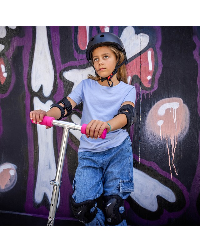 New In - Xoo Folding Scooter Led Wheels - Pink