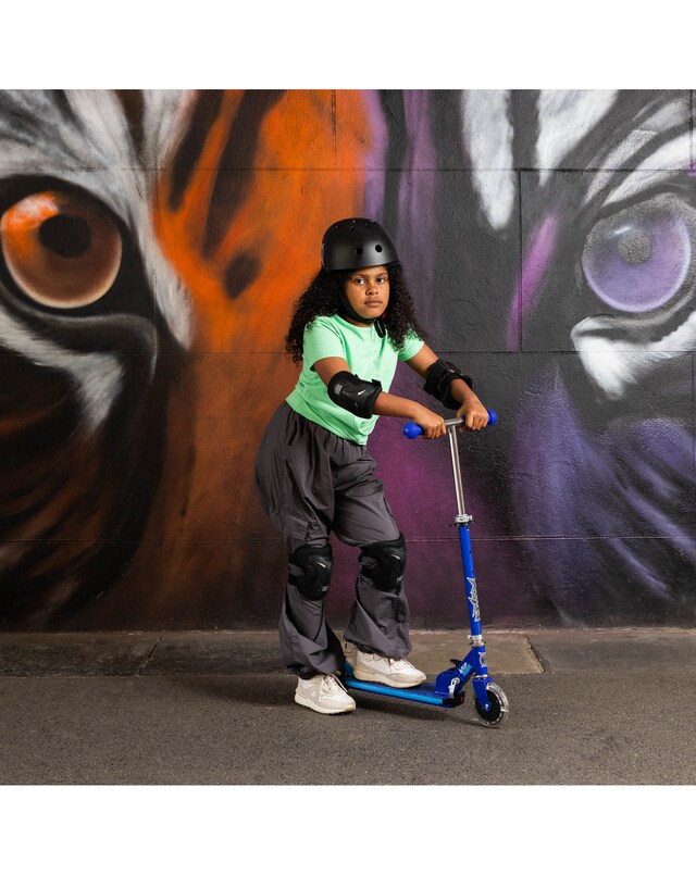 New In - Xootz Wild Rider LED Scooter - Blue