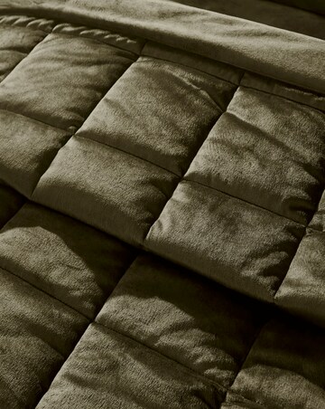 Catherine Lansfield Kingsley Matte Velvet Bedspread