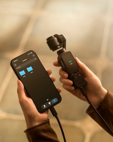 DJI Osmo Pocket 4