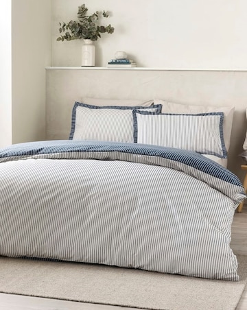 Catherine Lansfield Oxford Pinstripe Duvet Cover Set