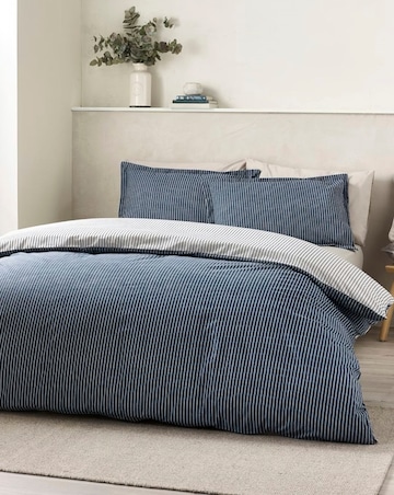 Catherine Lansfield Oxford Pinstripe Duvet Cover Set