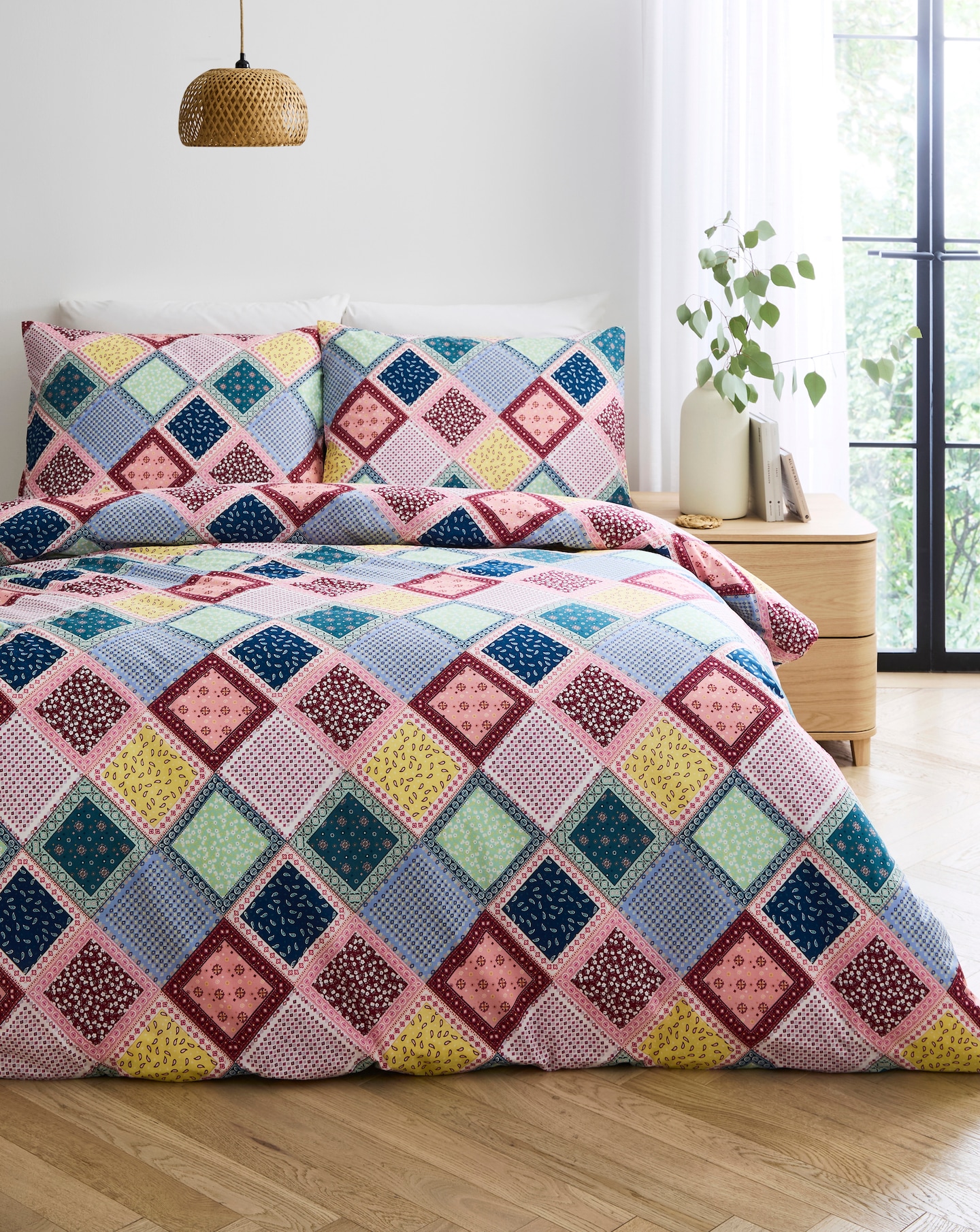 New In - Julipa Natalie Patchwork Duvet Set