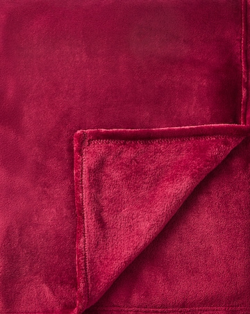 Plush Fleece Throw - Red