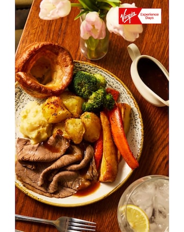 Sunday Roast and Wine for Two at a Traditional Pub E - Voucher - 29 Locations