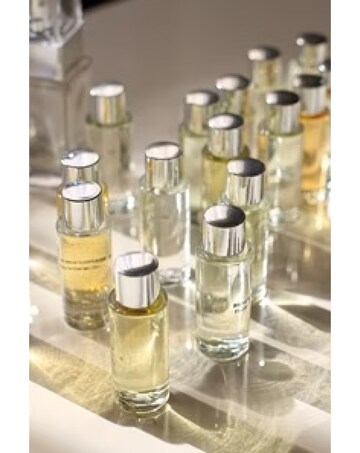 Make Your Own Perfume Experience For Two E - Voucher - 28 Locations