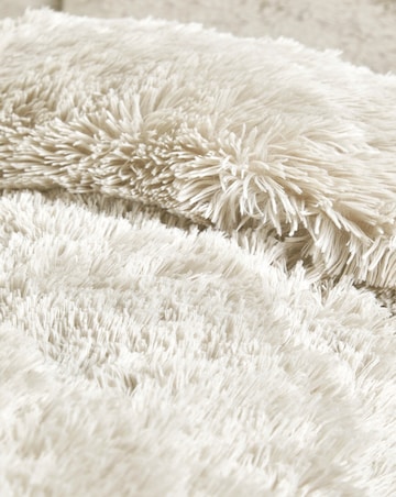 Catherine Lansfield Cuddly Duvet Set Cream