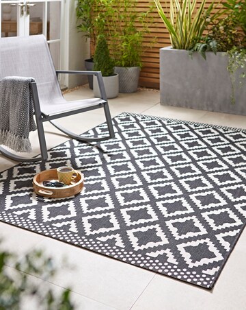 Geo Indoor/Outdoor Rug