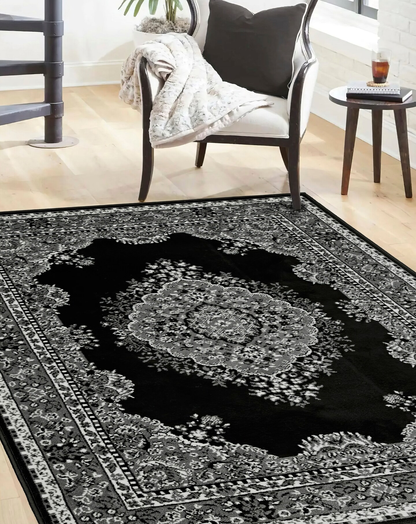 Traditional Medallion Woven Rug