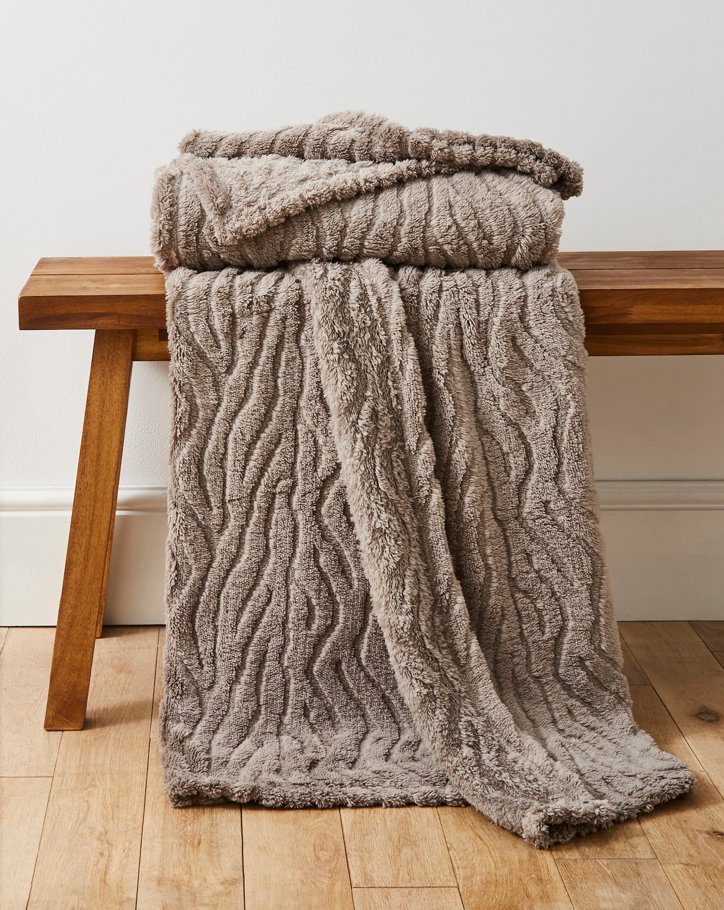 New In - Textured Wavy Fleece Throw - Mink