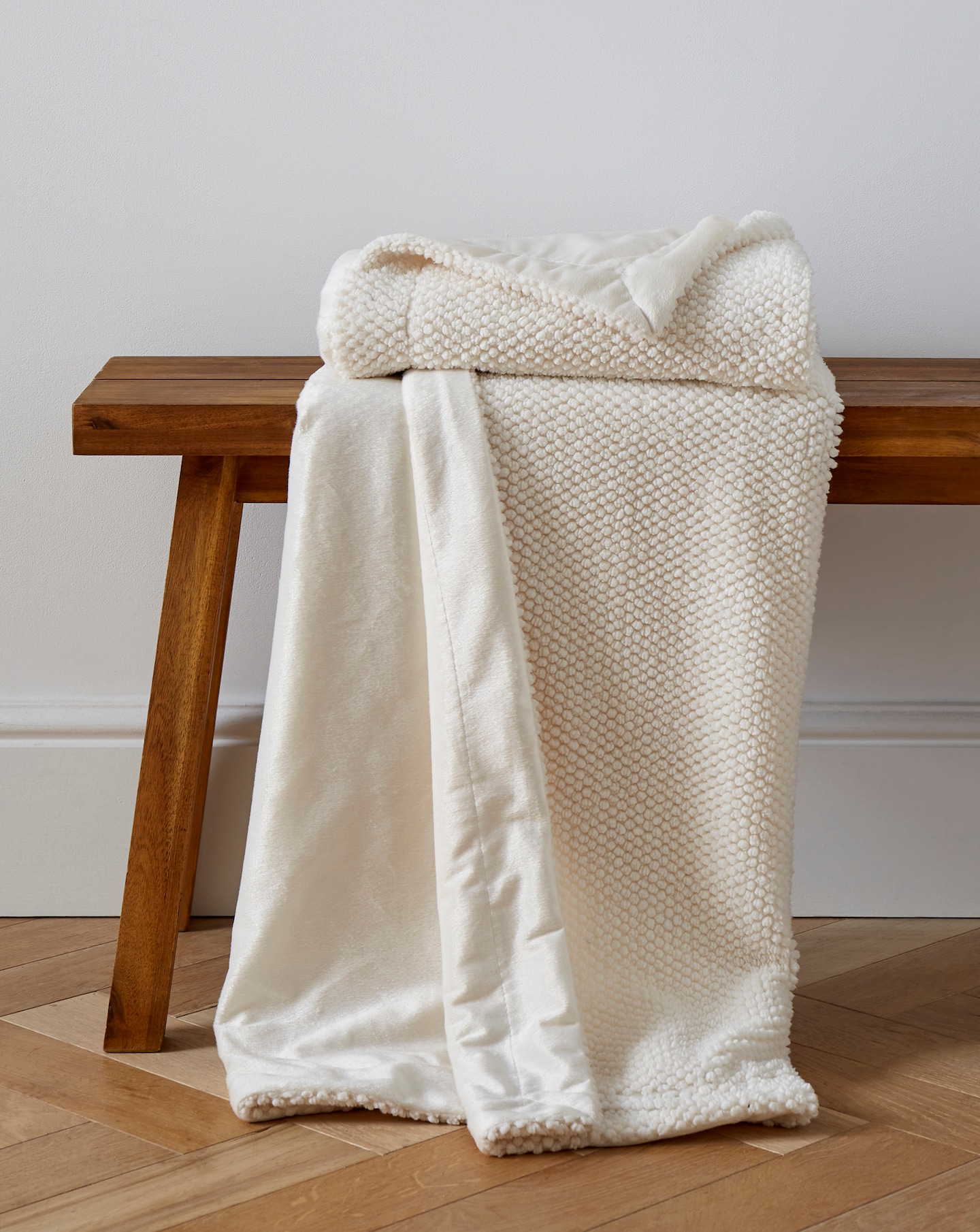 New In - Bobble Fleece Throw - Cream