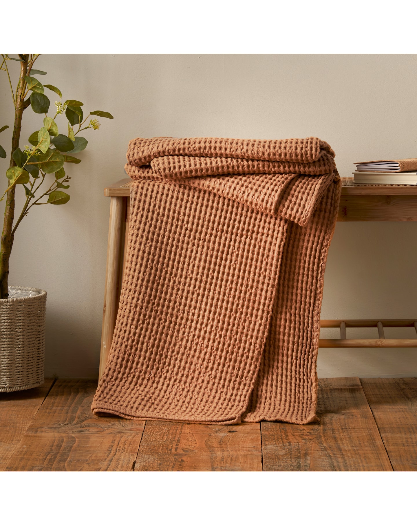 New In - Pineapple Elephant Waffle Cotton Throw