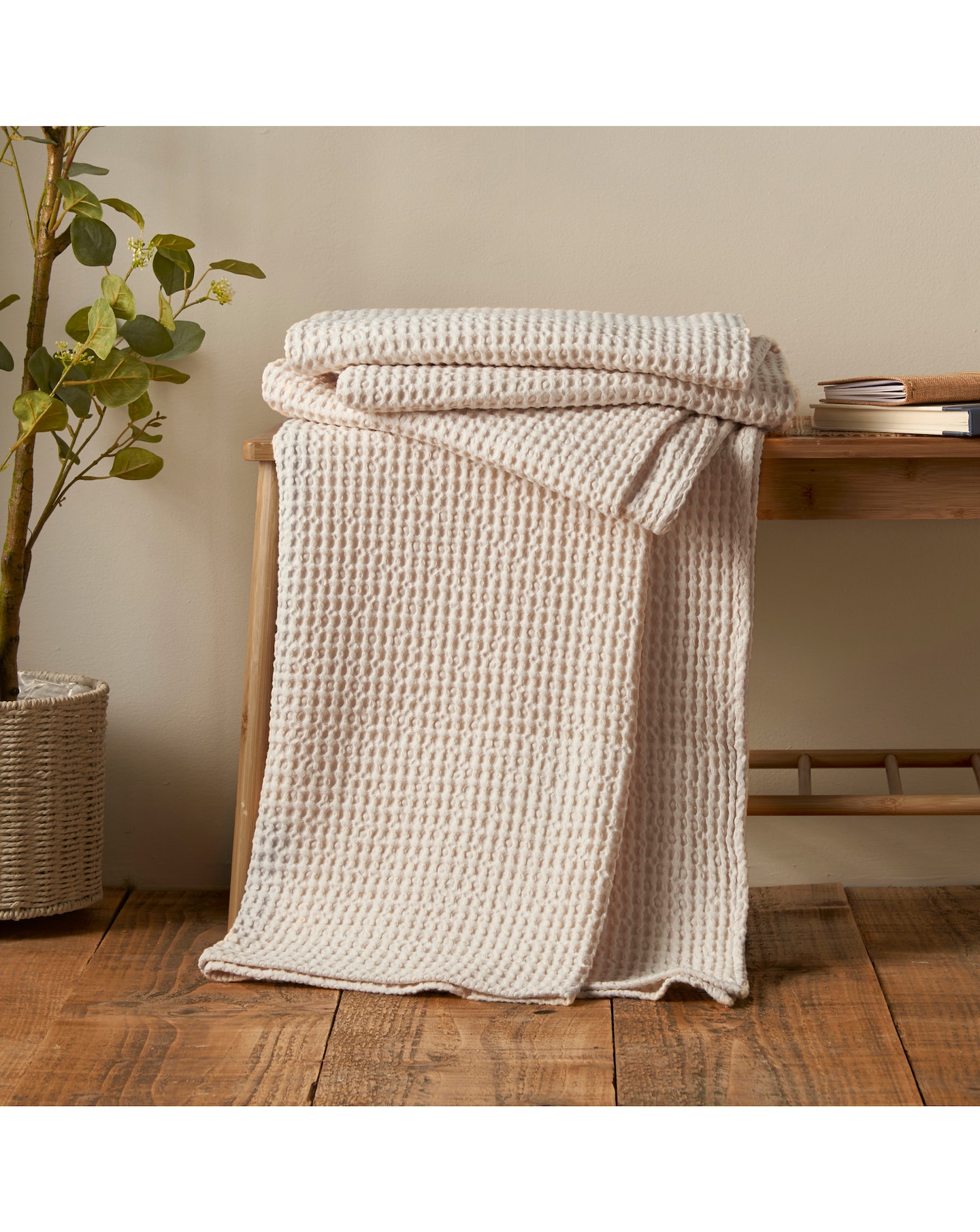 New In - Pineapple Elephant Waffle Cotton Throw