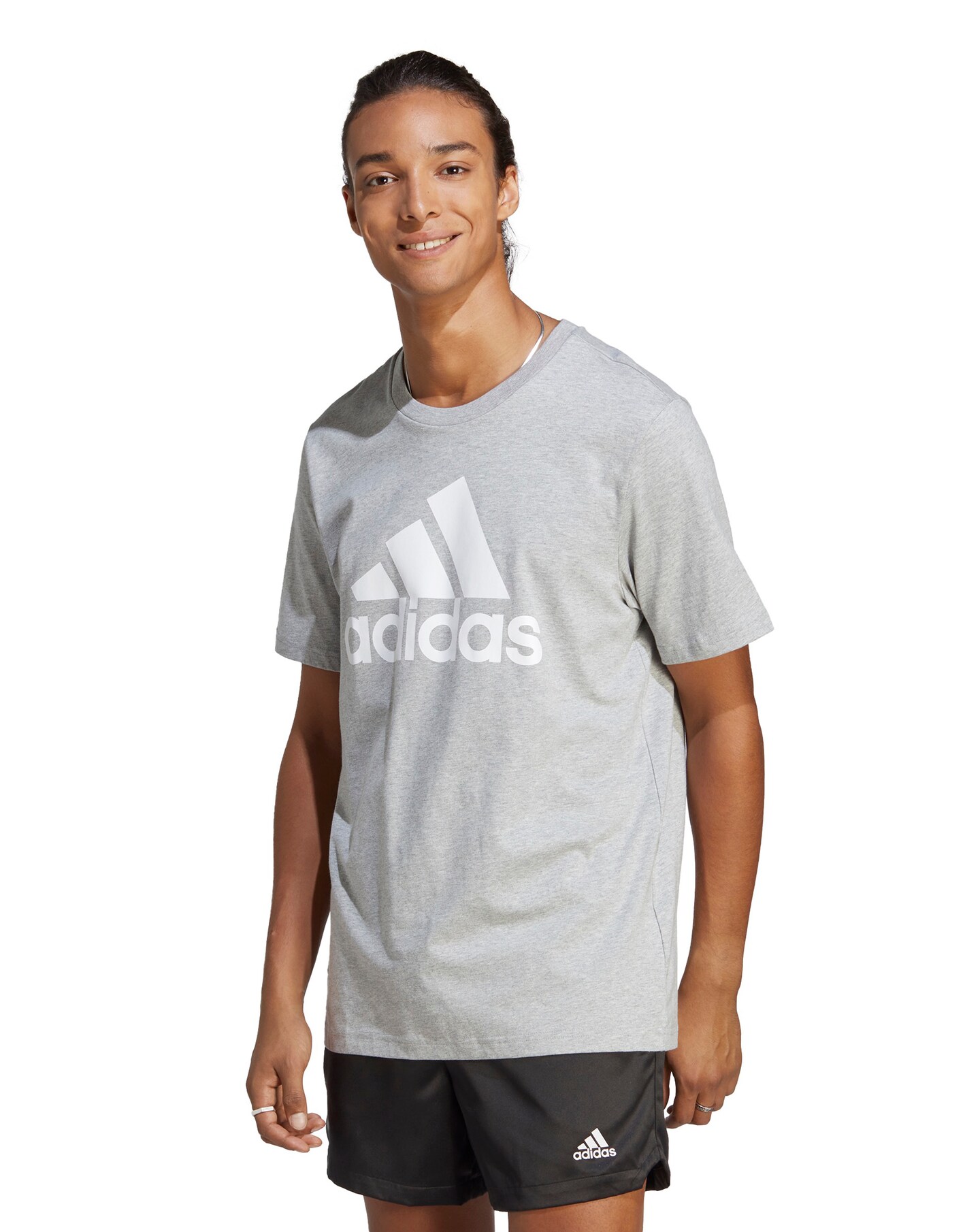 adidas linear essential t shirt shorts set